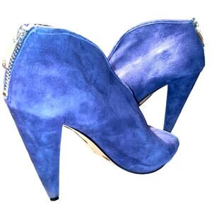 Vince Camuto Size 6 Blue Suede Heel‎